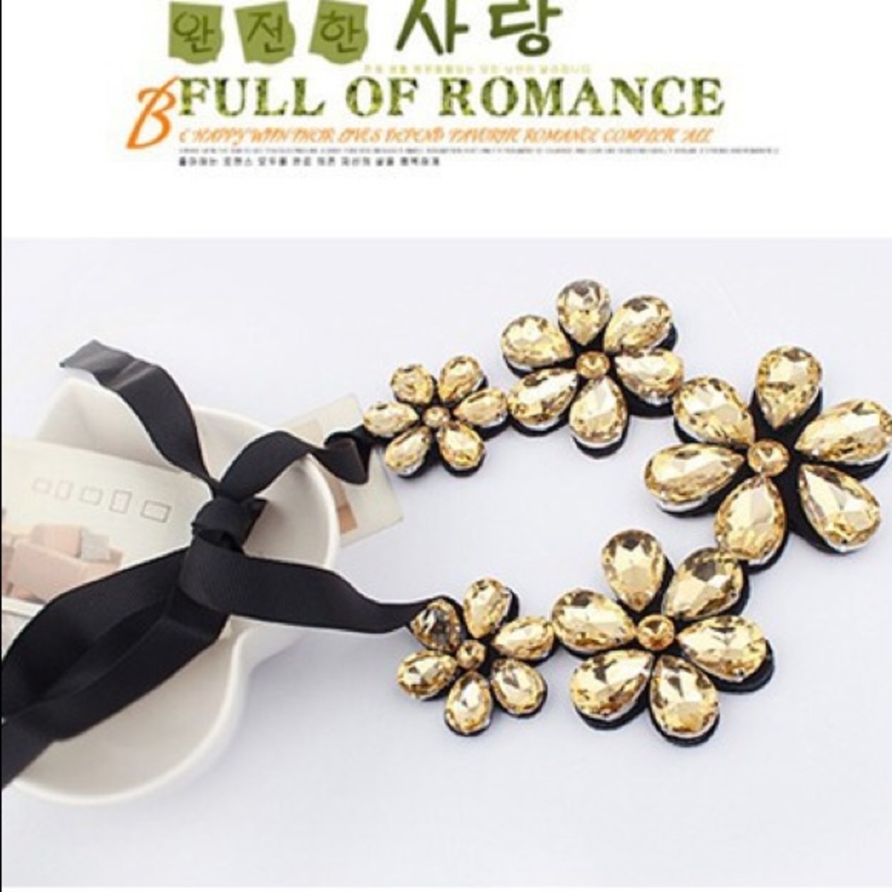 Big Rhinestone 🌼 Choker Ribbon Statement Necklace - Picture 4 of 14